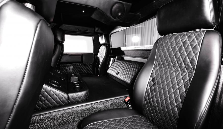 Интерьер Hummer H1 Launch Edition by Mil-Spec Automotive 2019 года  (фото 16 из 16)